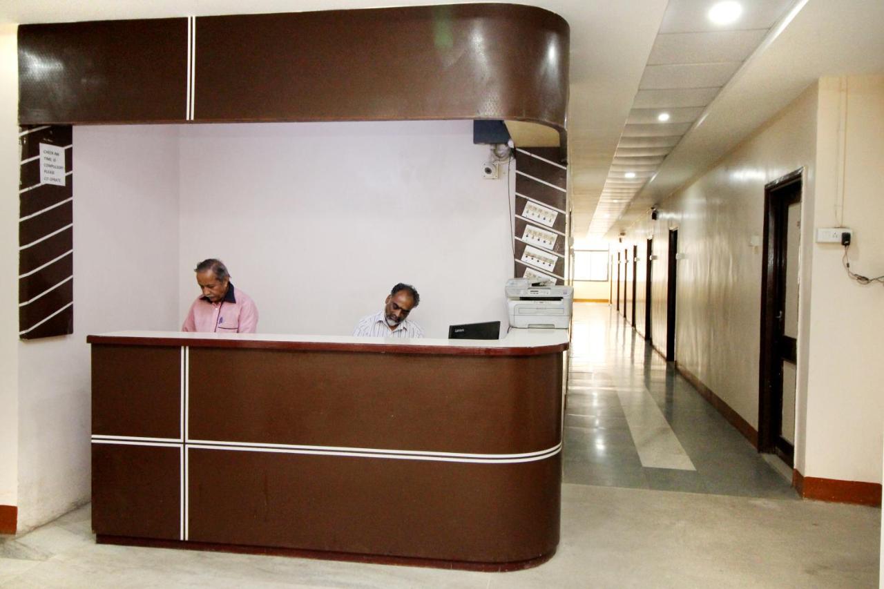 Hotel Gomatgiri Aurangabad  Exterior photo